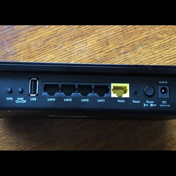WI FI Router - NETGEAR - Picture 5 of 8